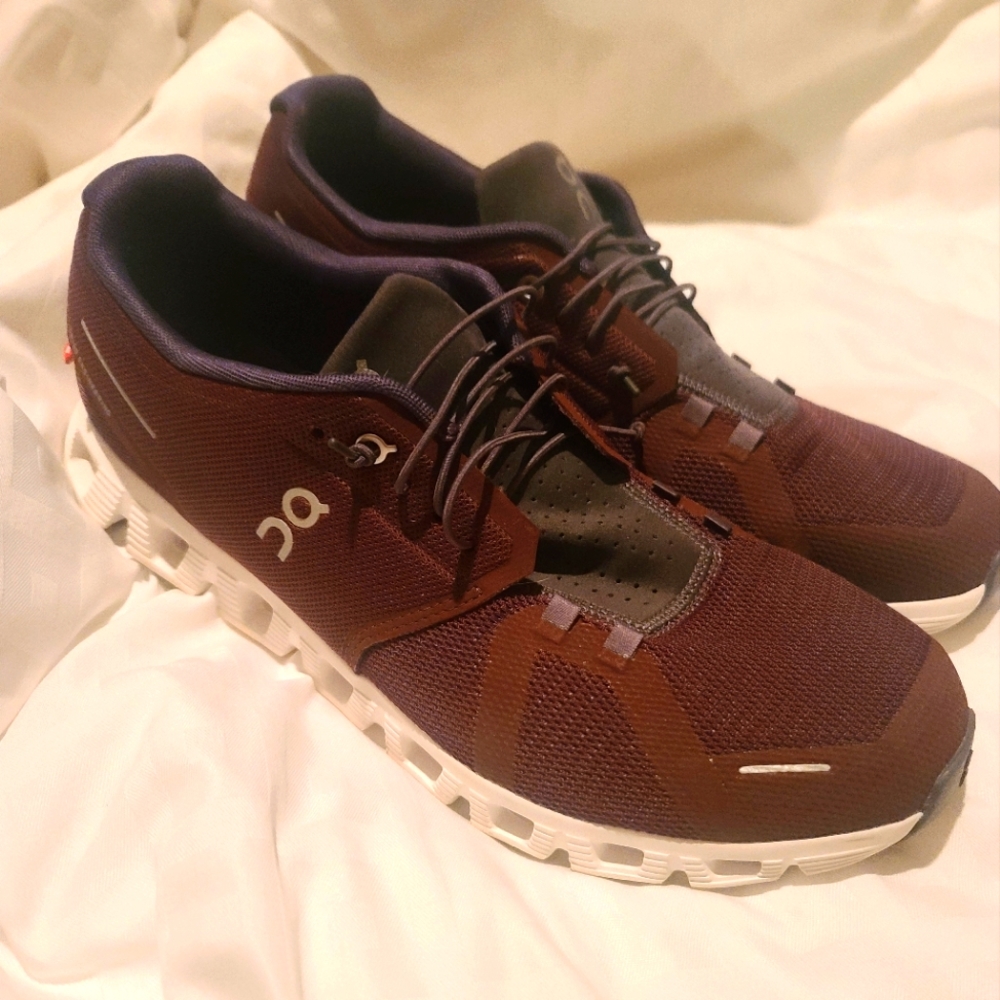 On Cloud Tennis Shoes